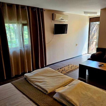 Orehite-Family Hotel ,Food & Pool Bozhichen Zewnętrze zdjęcie