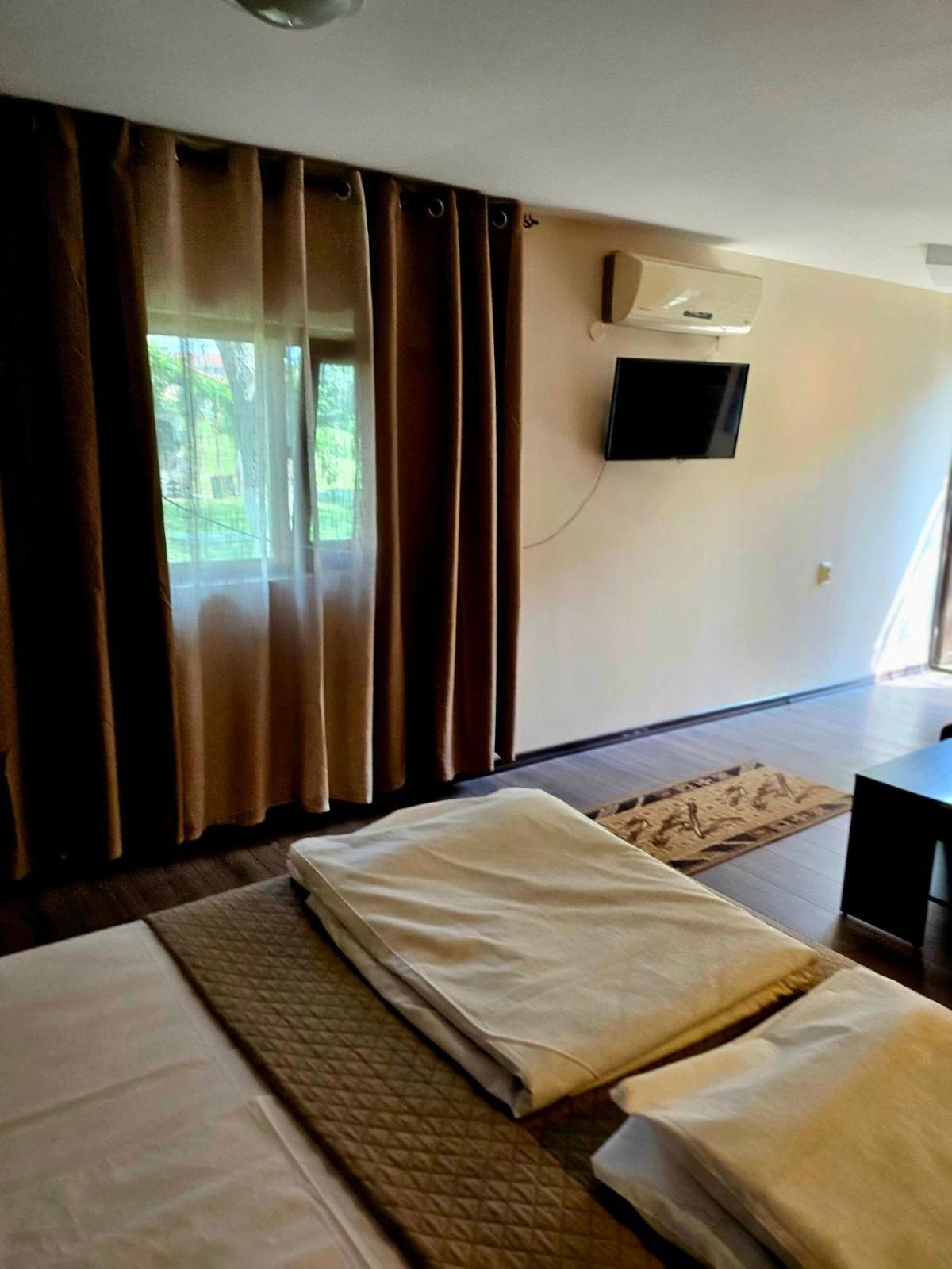 Orehite-Family Hotel ,Food & Pool Bozhichen Zewnętrze zdjęcie