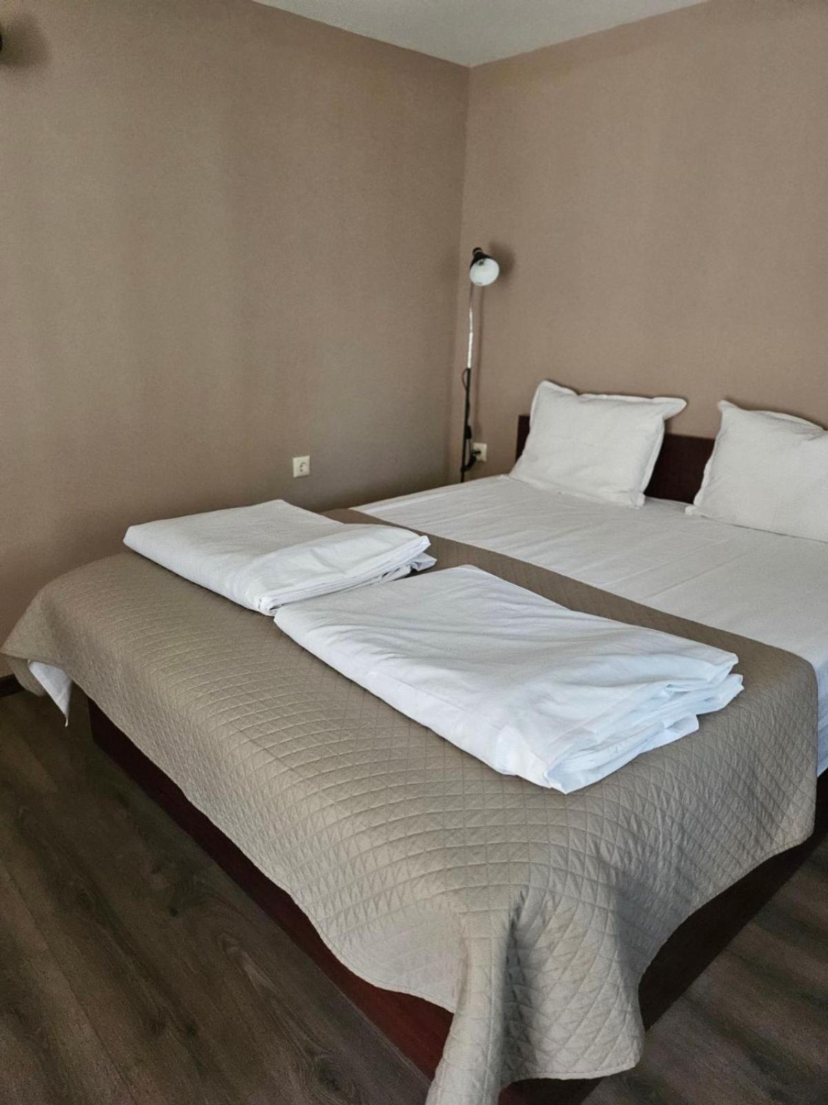 Orehite-Family Hotel ,Food & Pool Bozhichen Zewnętrze zdjęcie