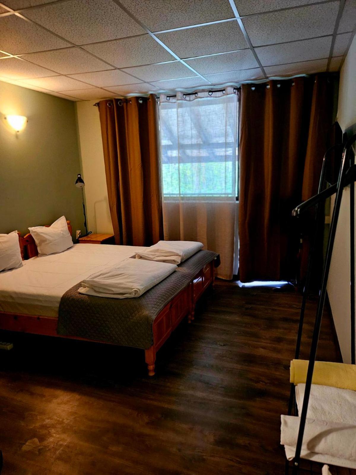 Orehite-Family Hotel ,Food & Pool Bozhichen Zewnętrze zdjęcie