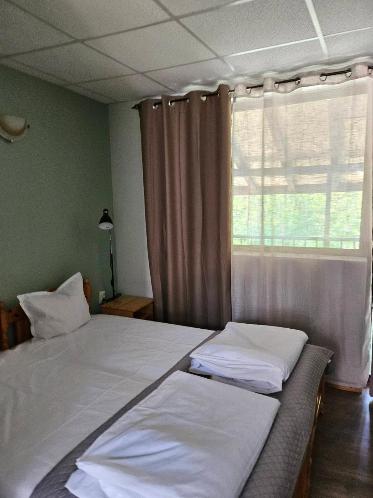 Orehite-Family Hotel ,Food & Pool Bozhichen Zewnętrze zdjęcie