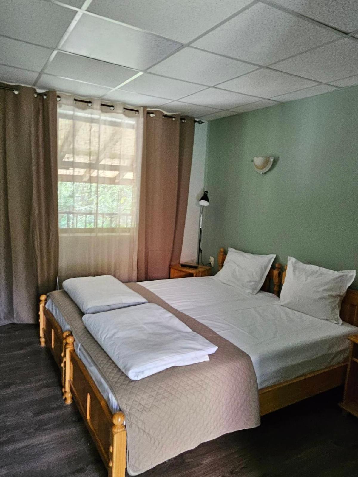 Orehite-Family Hotel ,Food & Pool Bozhichen Zewnętrze zdjęcie