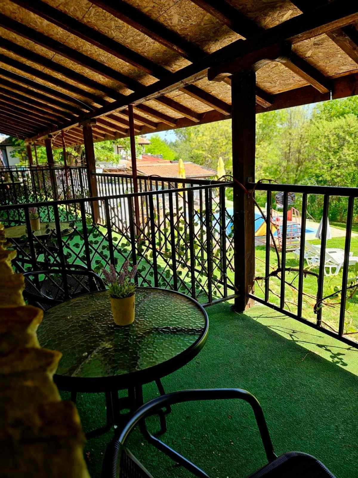 Orehite-Family Hotel ,Food & Pool Bozhichen Zewnętrze zdjęcie